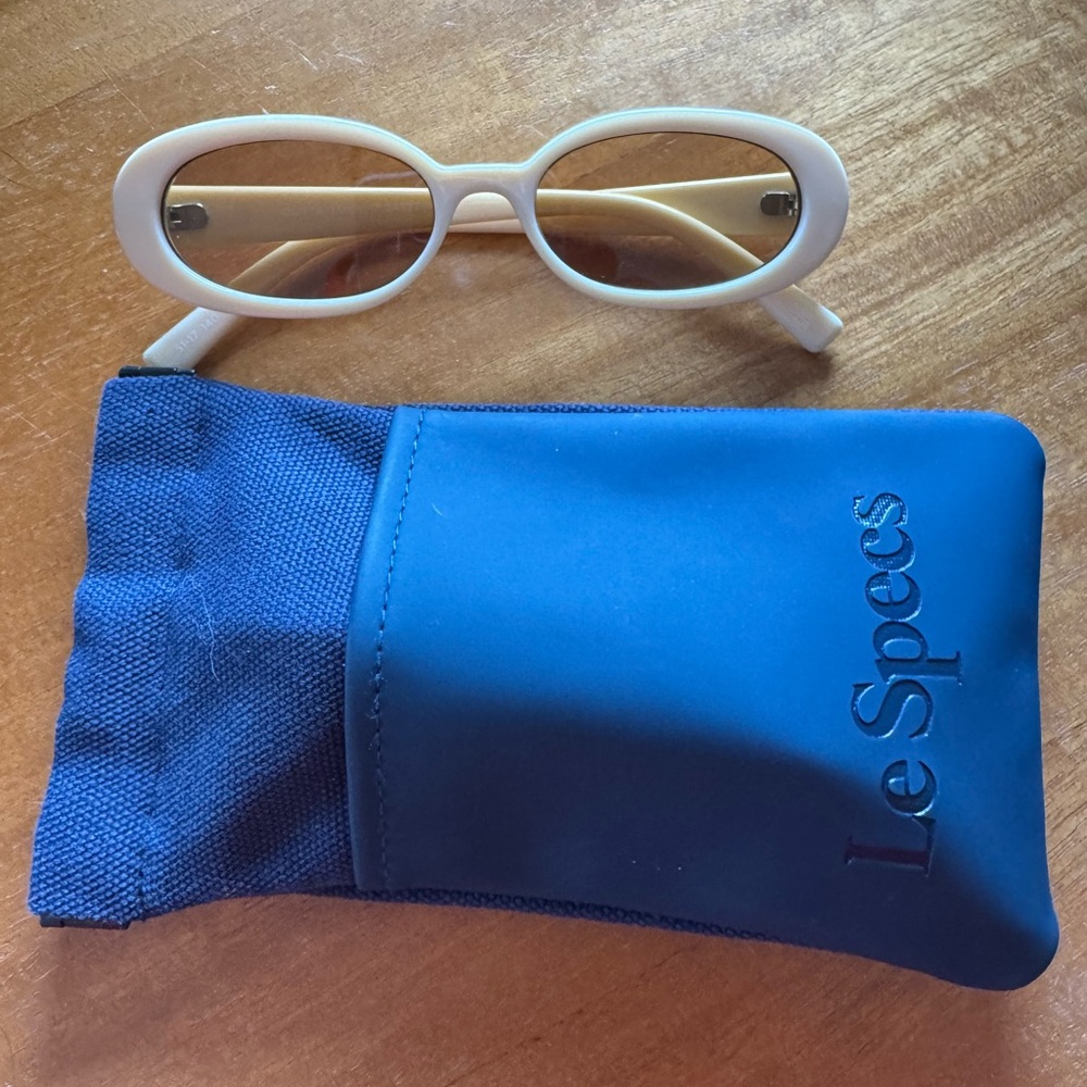 Le Specs Outta Love in Cream